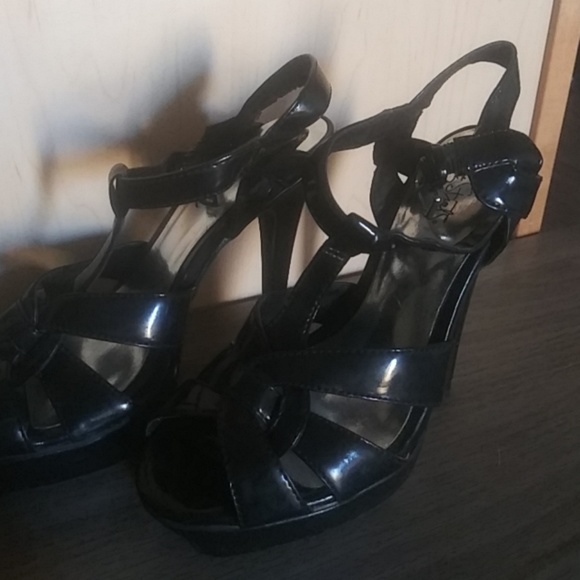 Heels - Picture 2 of 2